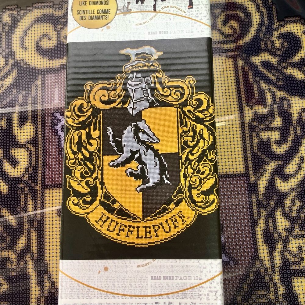Hufflepuff Crest Diamond Art club Dotz Art fabric panel , instructions chart - Picture 2 of 9